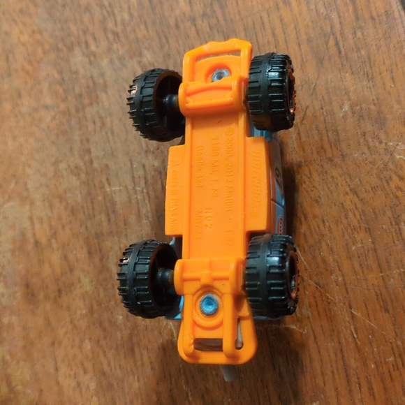 2000 Beatle Racing Blue Toy Car - Picture 3 of 4